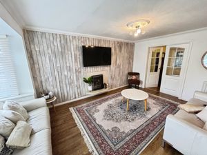 Lounge- click for photo gallery